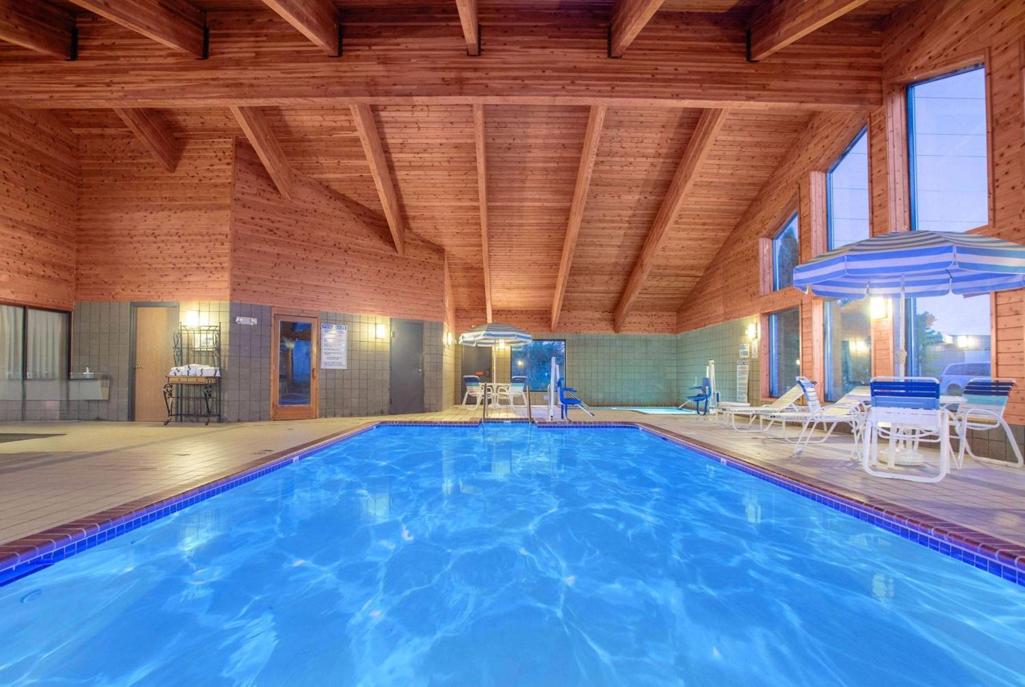 Americinn By Wyndham Hayward Dış mekan fotoğraf